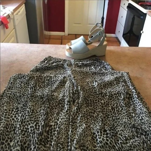 annalee & hope wide leg high waist pants size small - Picture 8 of 8